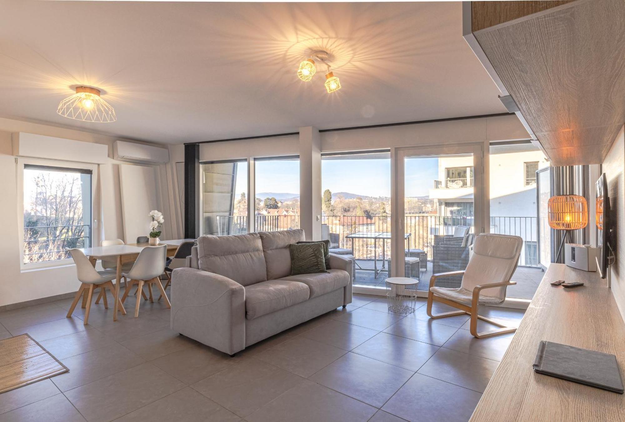 La Plume Vue Lac 3 Etoiles - Garage Prive, Secteur Recherche, Moderne & Tout Equipe, 6 Personnes Annecy Exteriör bild