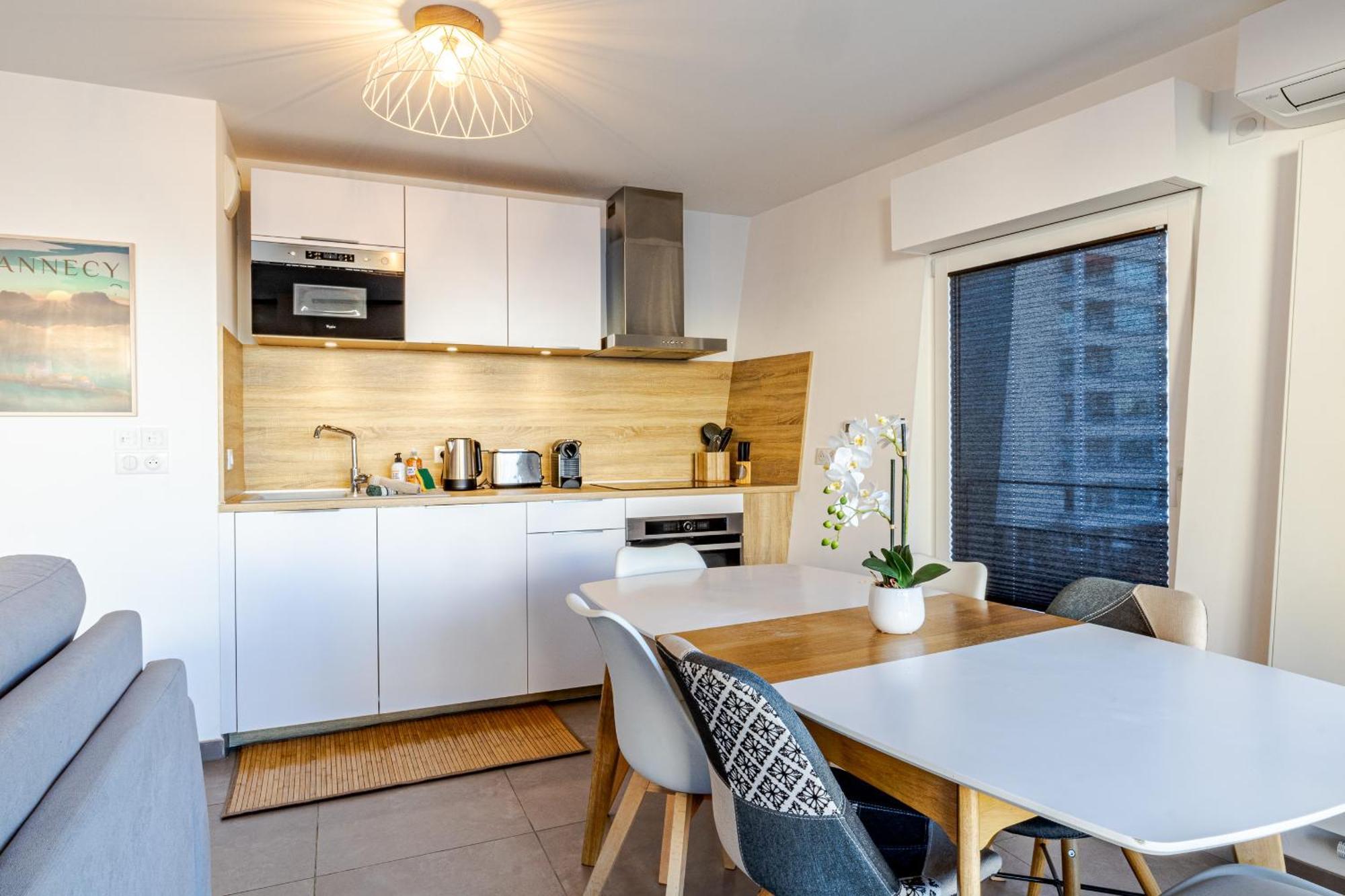 La Plume Vue Lac 3 Etoiles - Garage Prive, Secteur Recherche, Moderne & Tout Equipe, 6 Personnes Annecy Exteriör bild