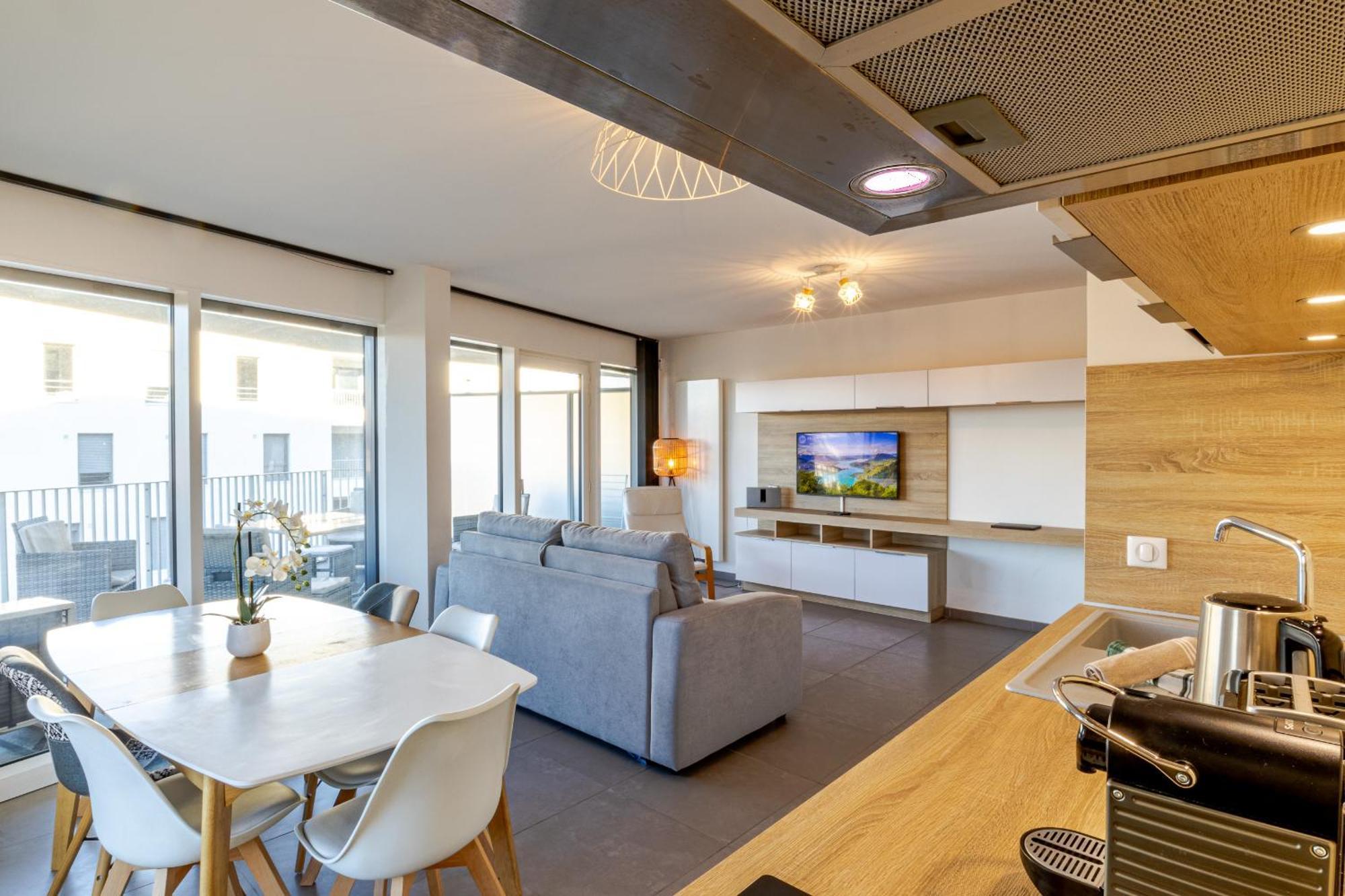 La Plume Vue Lac 3 Etoiles - Garage Prive, Secteur Recherche, Moderne & Tout Equipe, 6 Personnes Annecy Exteriör bild